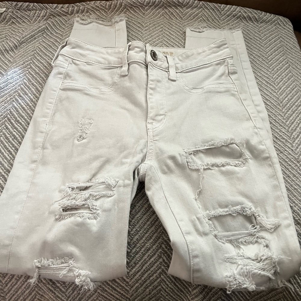 American Eagle extreme stretch size 2 regular in white